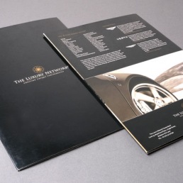 brochure designing in mumbai